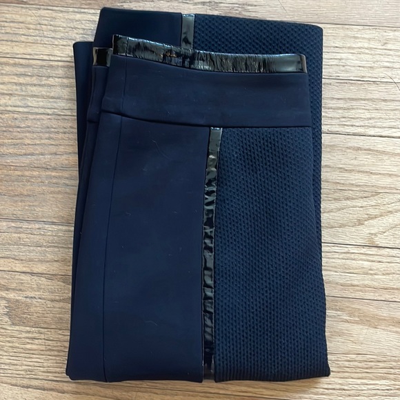 Karen Millen pencil skirt w contrast - Size 4 - Picture 3 of 7